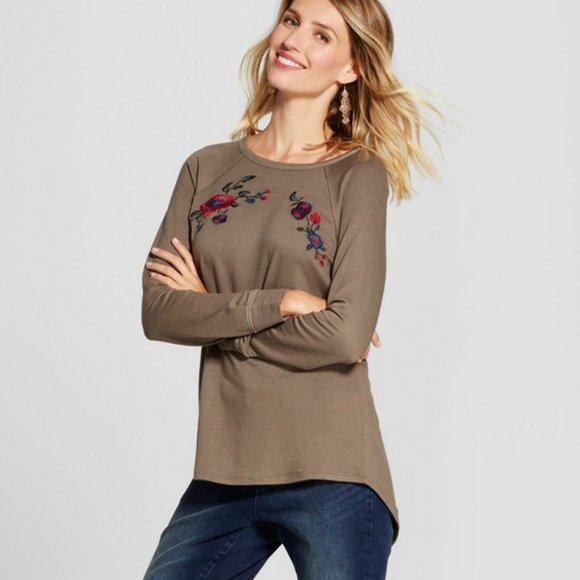 Knox Rose Tops - Knox Rose Green Embroidered Floral Long Sleeve Top Olive
